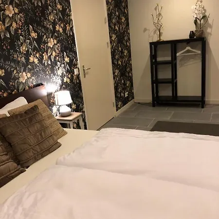 Gasterij Dennenoord ホテル ボクステル