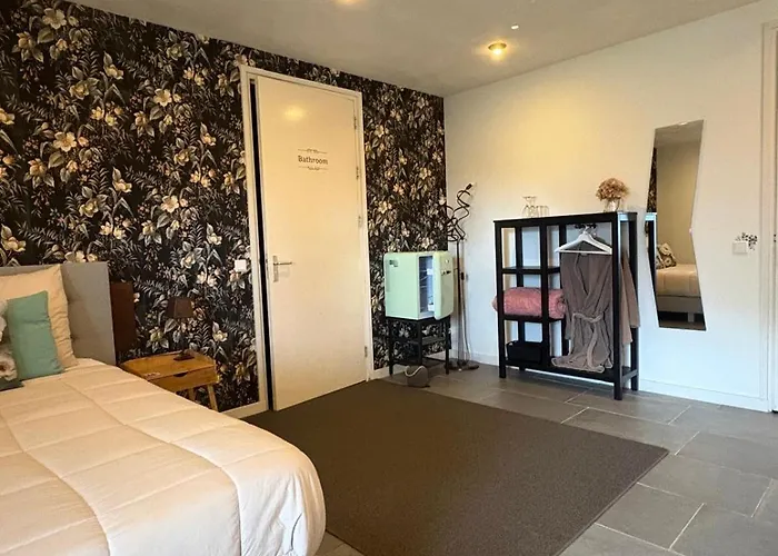 Gasterij Dennenoord ホテル ボクステル