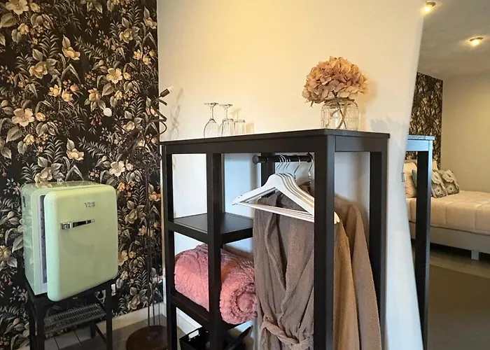 Gasterij Dennenoord ホテル 4*